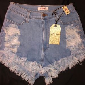 Lauras boutique / Vibrant miu denim shorts